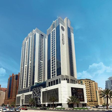 Pullman Sharjah Hotel Kültér fotó The Ritz-Carlton, Dubai