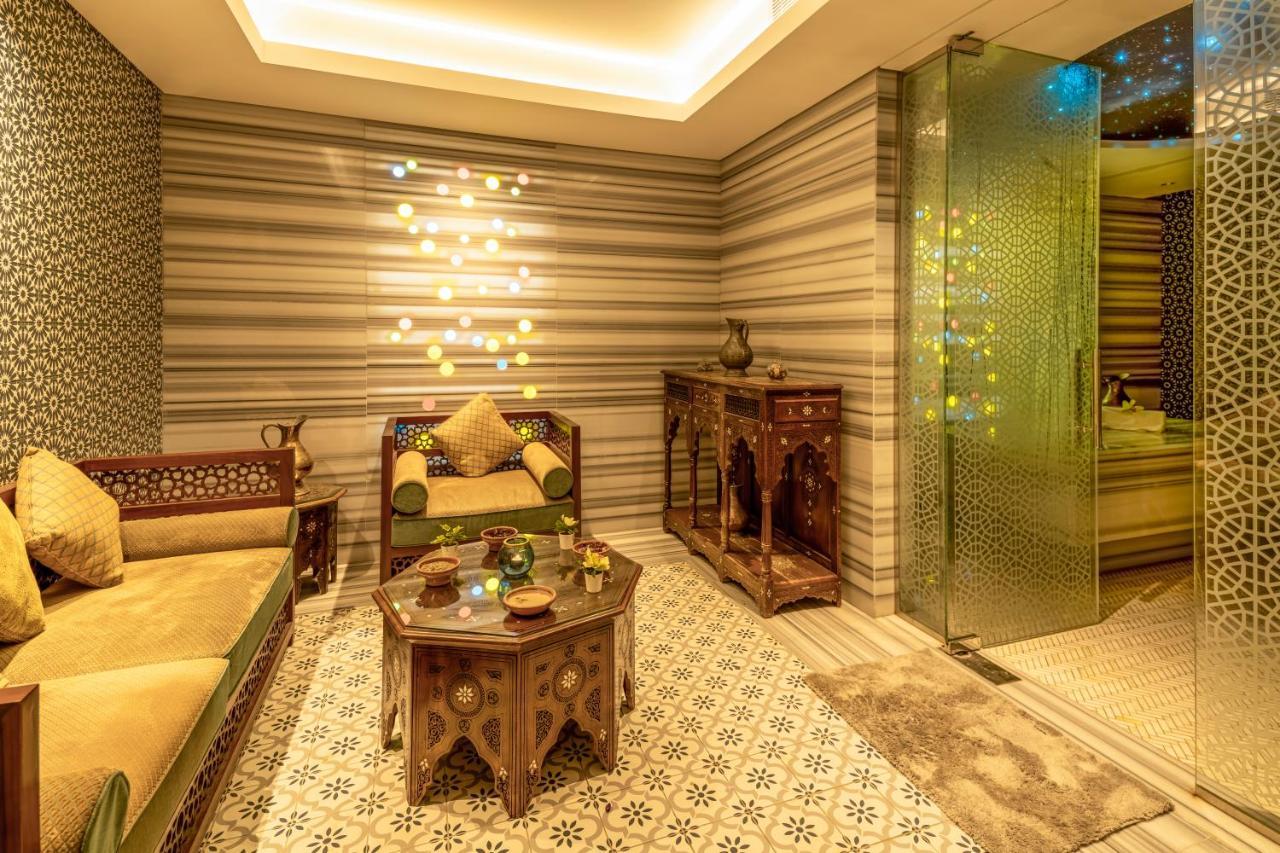 Pullman Sharjah Hotel Kültér fotó A hammam in the Emirates Palace Hotel, Abu Dhabi, United Arab Emirates