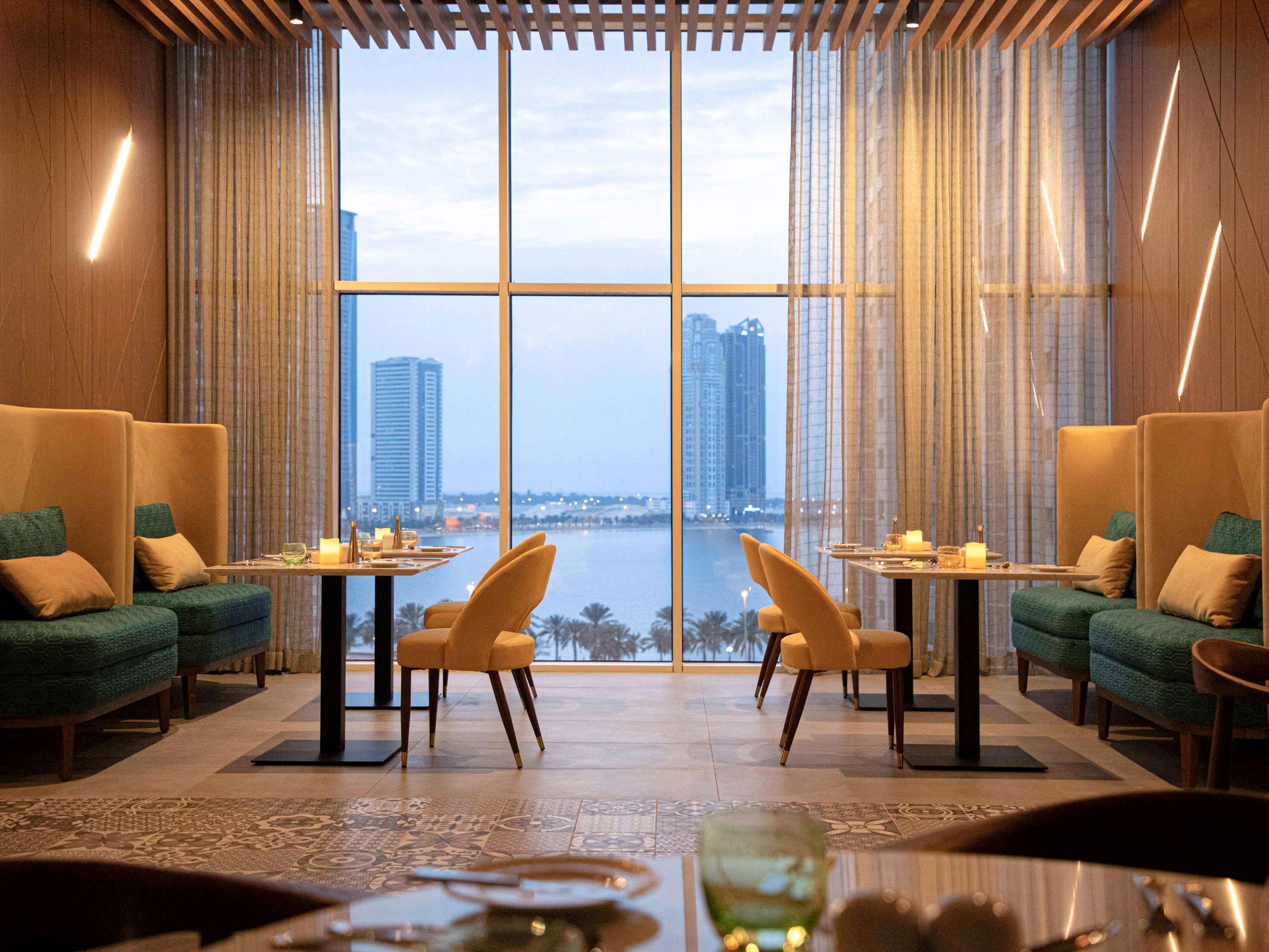 Pullman Sharjah Hotel Kültér fotó The View