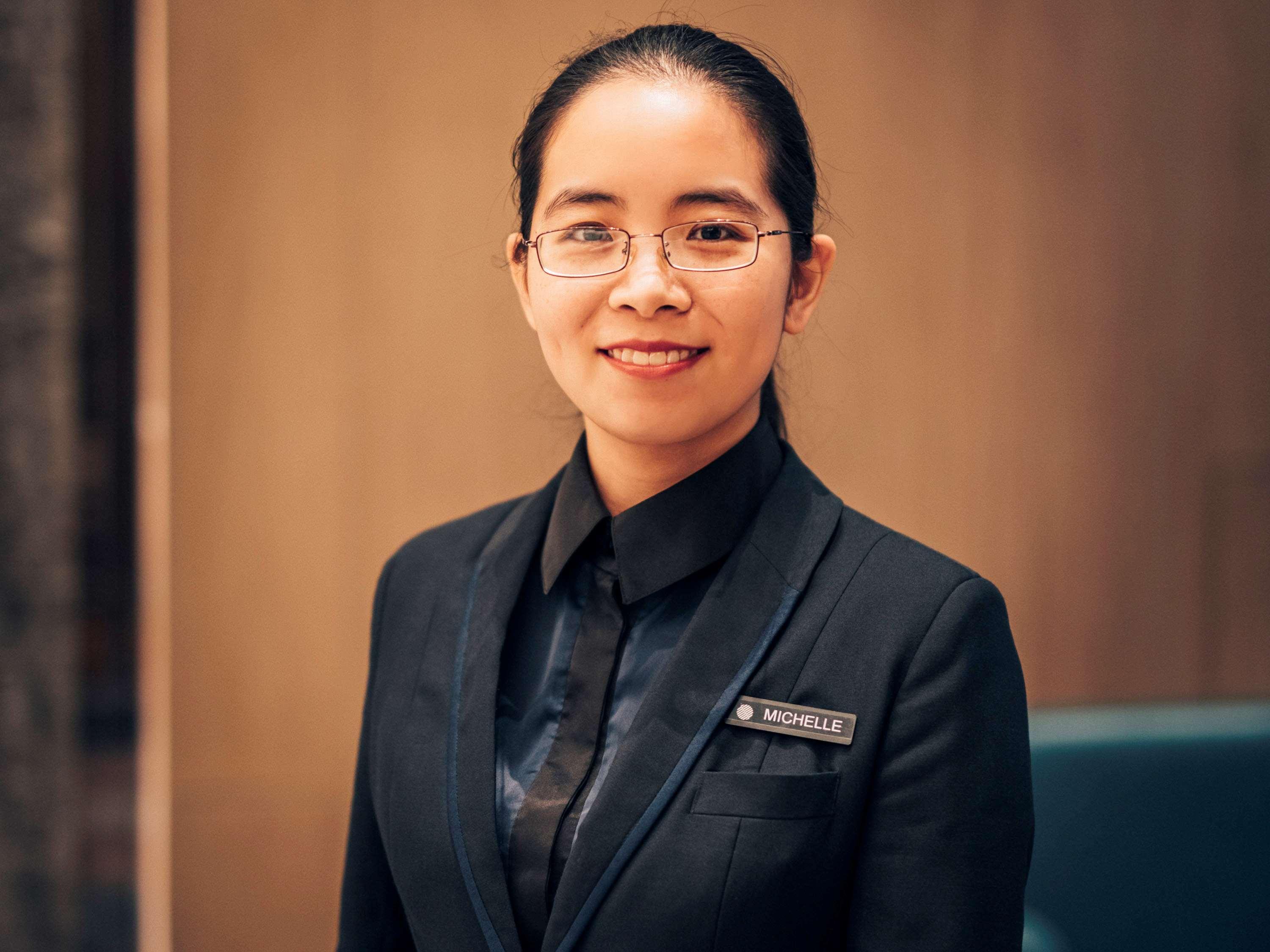 Pullman Sharjah Hotel Kültér fotó Michelle Lee